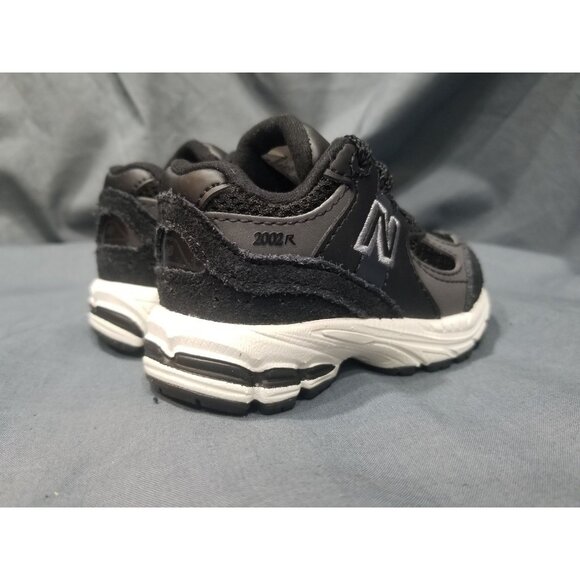 New Balance Toddlers 2002 IC2002BK Lace Up Black White Size 4 NEW NO BOX! - Picture 6 of 11